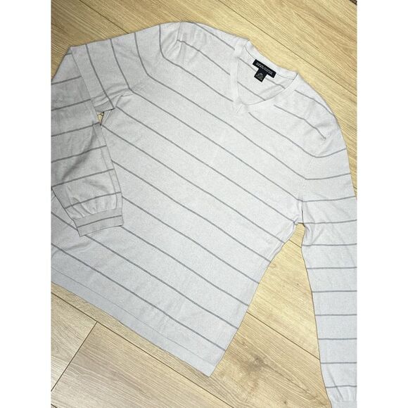 Banana Republic Luxury Blend Men's Sweater Sz Large V Neck Silk Cotton Cashmere - Picture 2 of 13